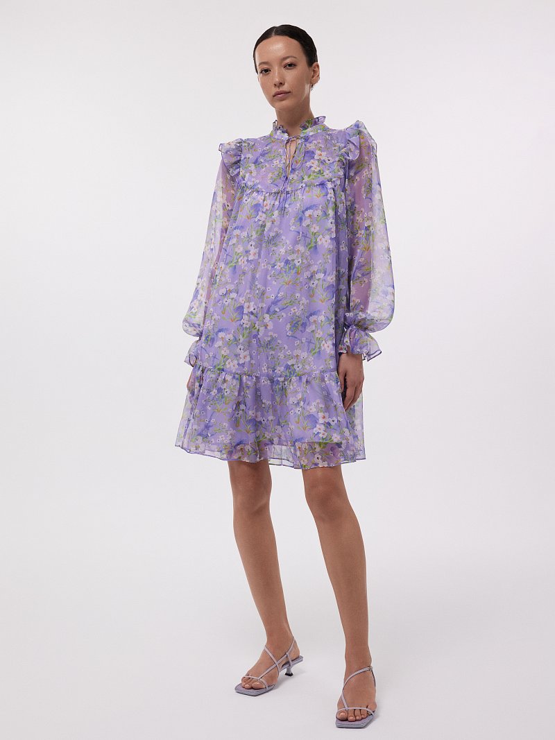 Платье с воланами