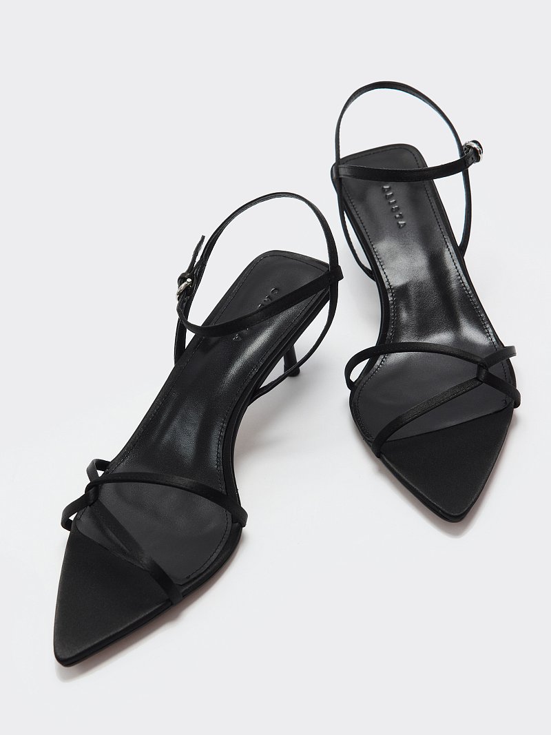 Атласные босоножки