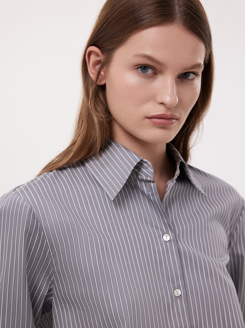 Прямая рубашка в узкую полоску