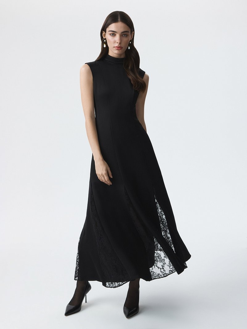 Атласное платье с кружевными вставками