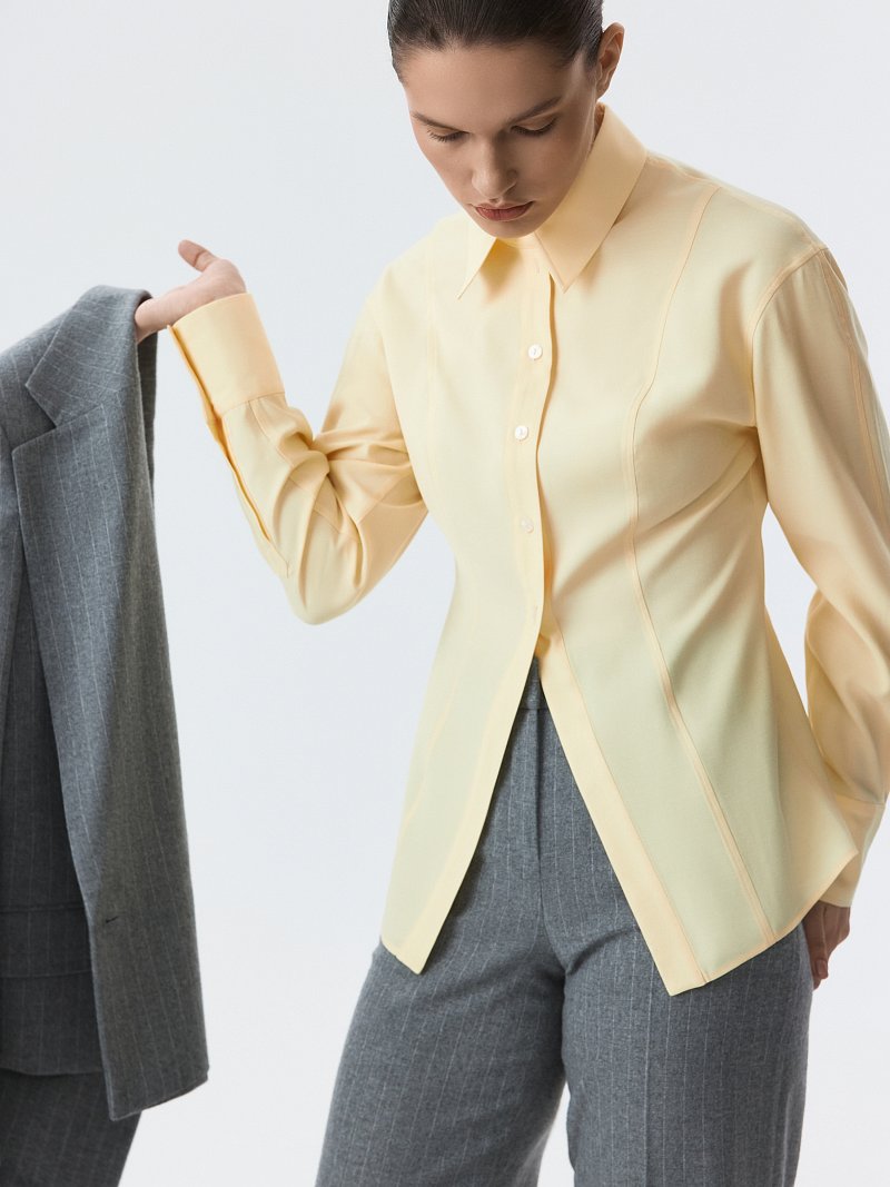 Приталенная рубашка из вискозы