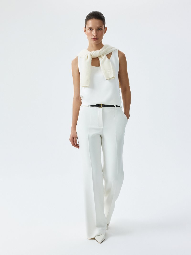 Брюки расклешенного кроя