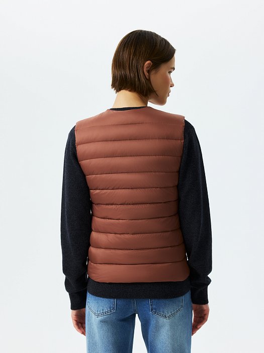 Утепленный жилет: фото №5