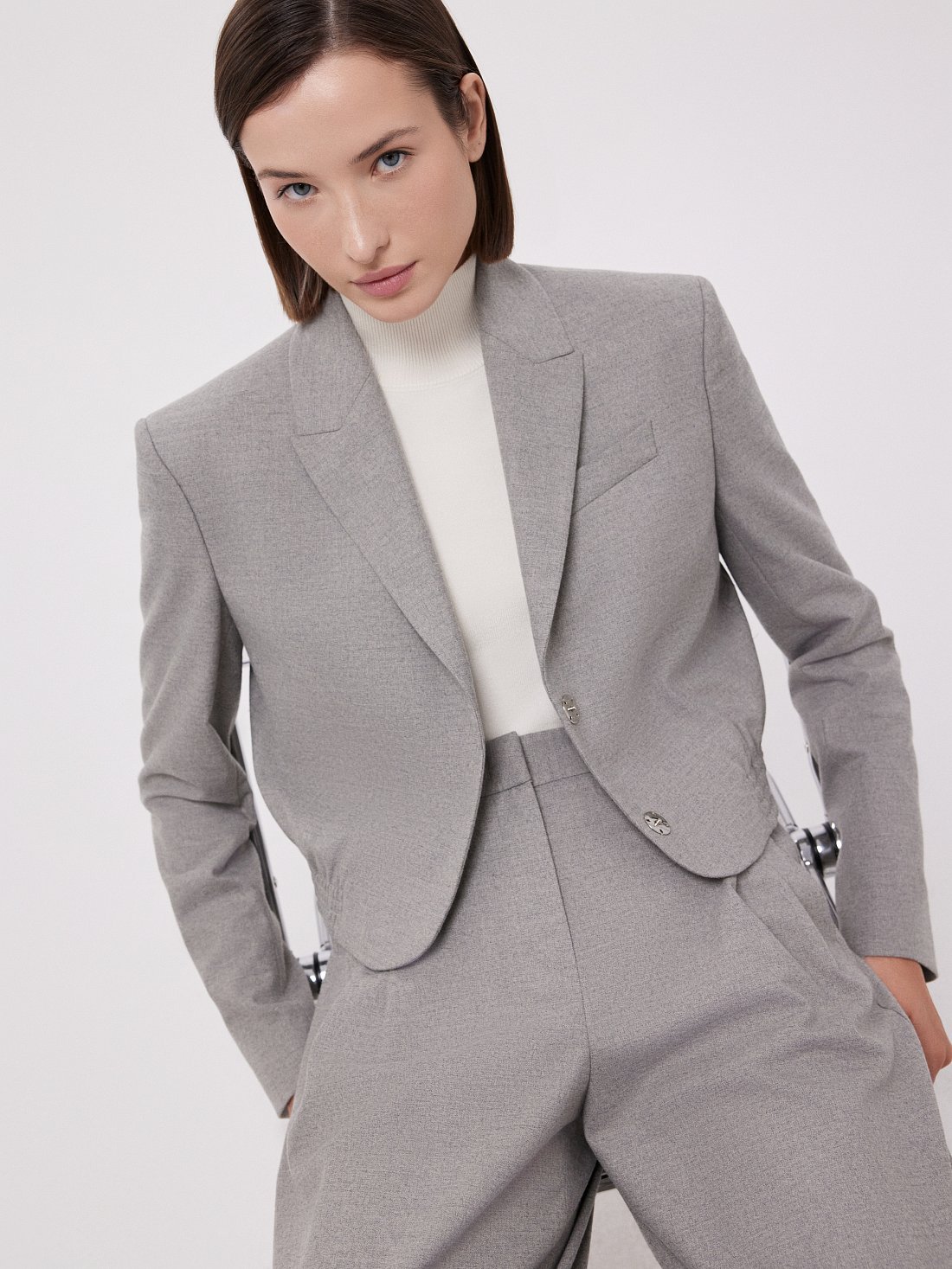 Укороченный жакет на кнопках: фото №1