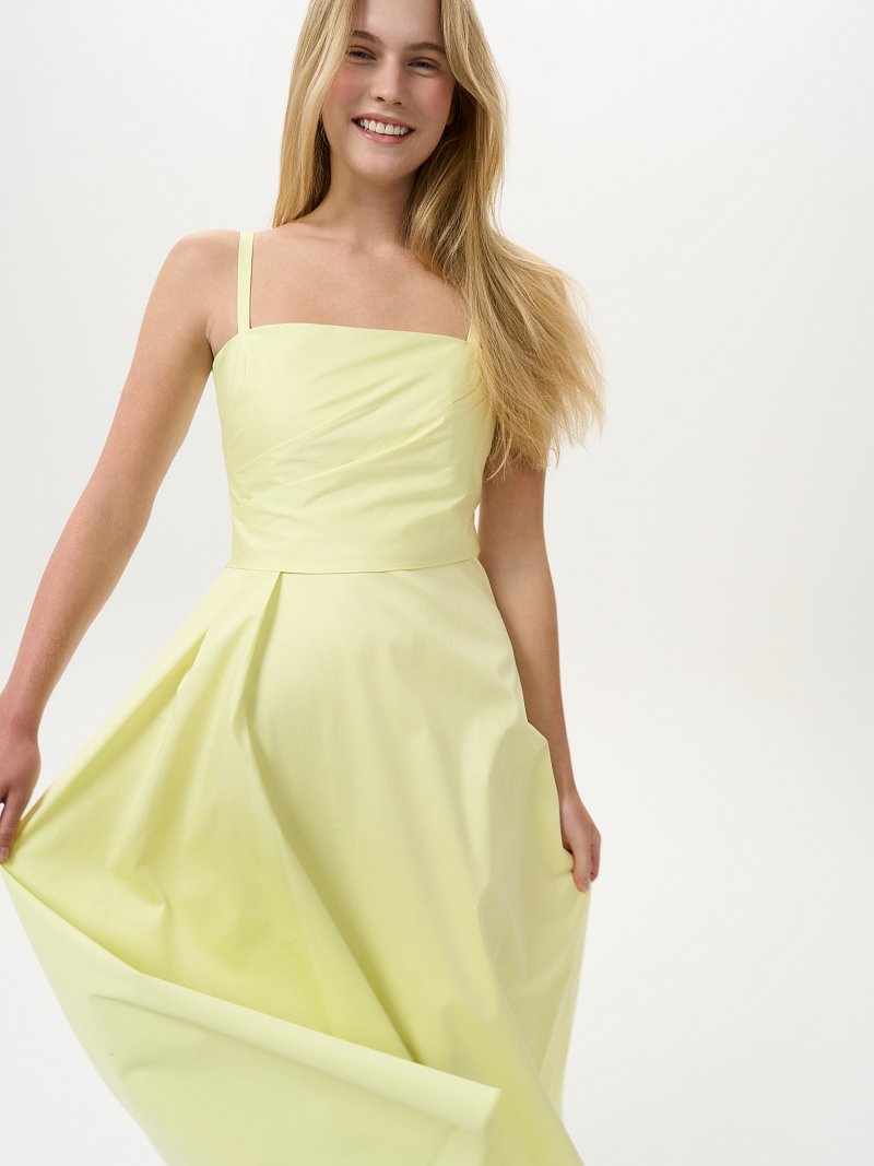 Сарафан с драпировками на лифе