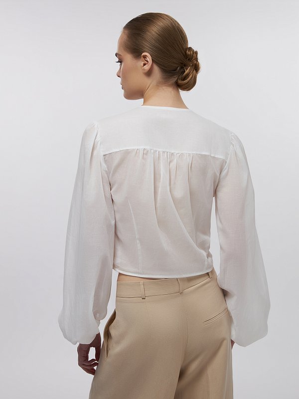 Укороченная блуза на запах