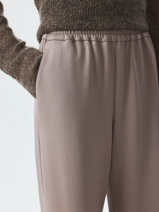 Трикотажные брюки на резинке: фото №4