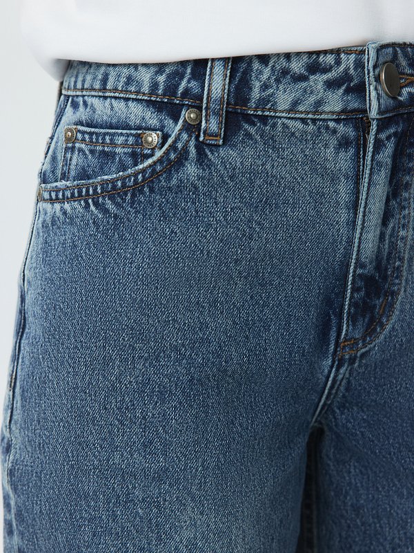 Широкие джинсы с низкой посадкой