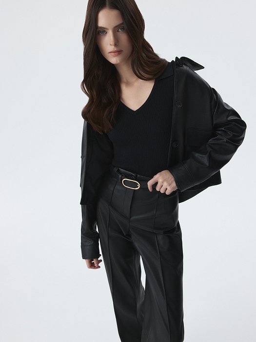 Брюки из экокожи со стрелками: фото №6