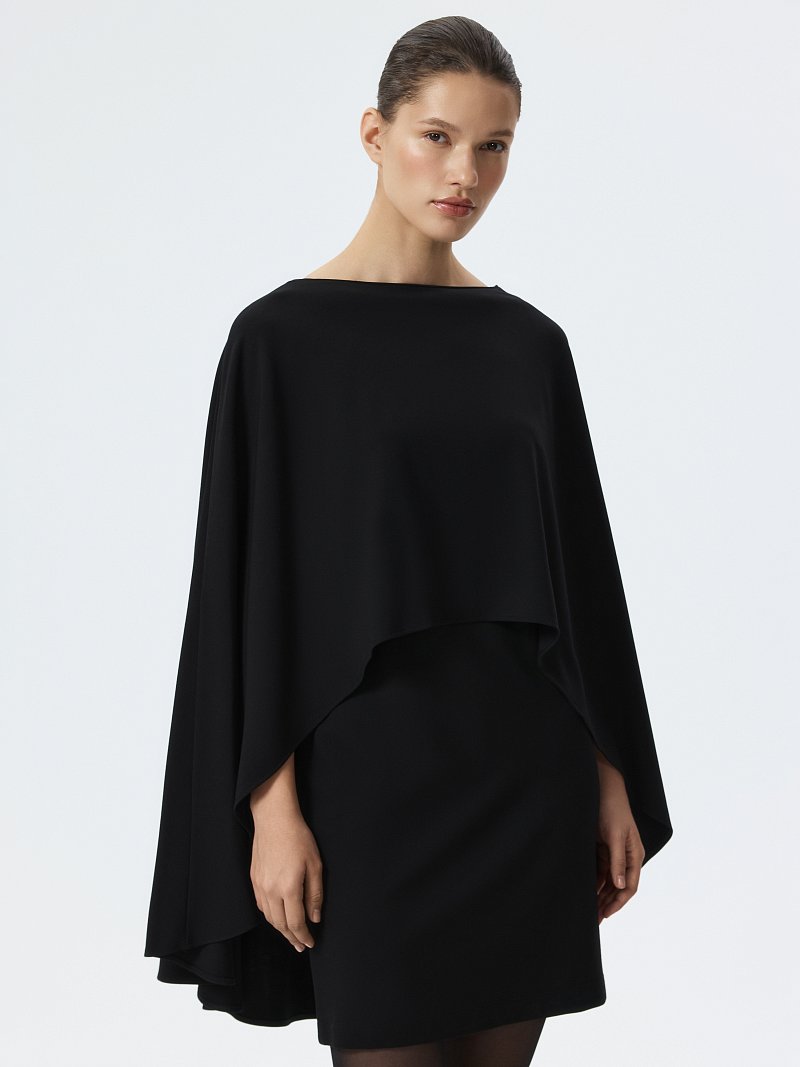 Трикотажное платье-мини с пончо