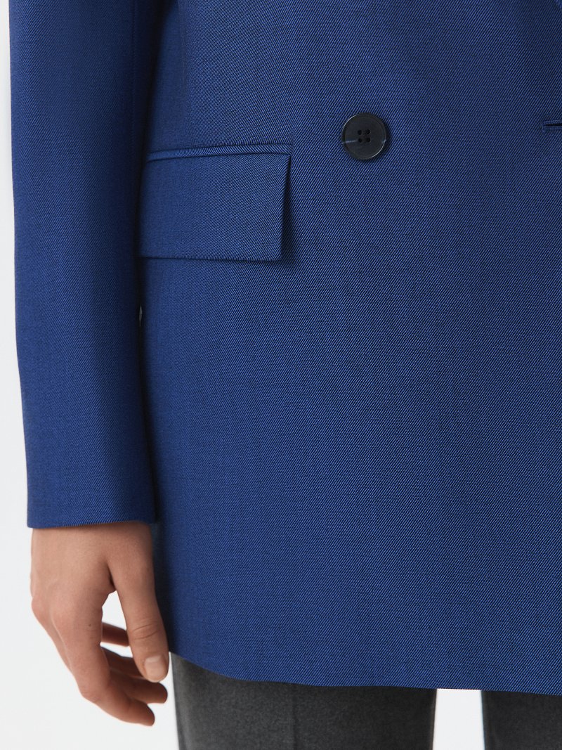 Двубортный удлиненный жакет