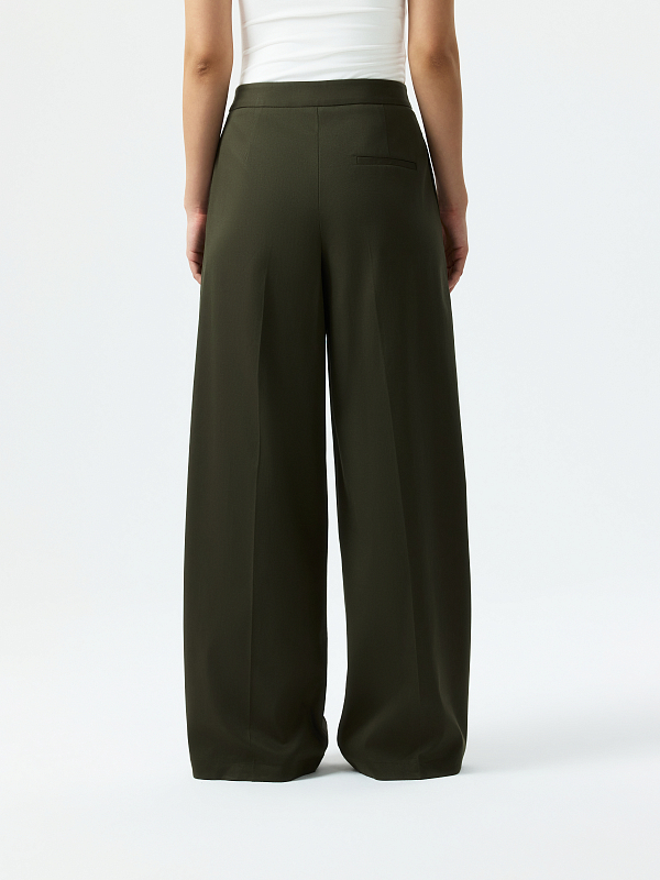 Широкие брюки со стрелками