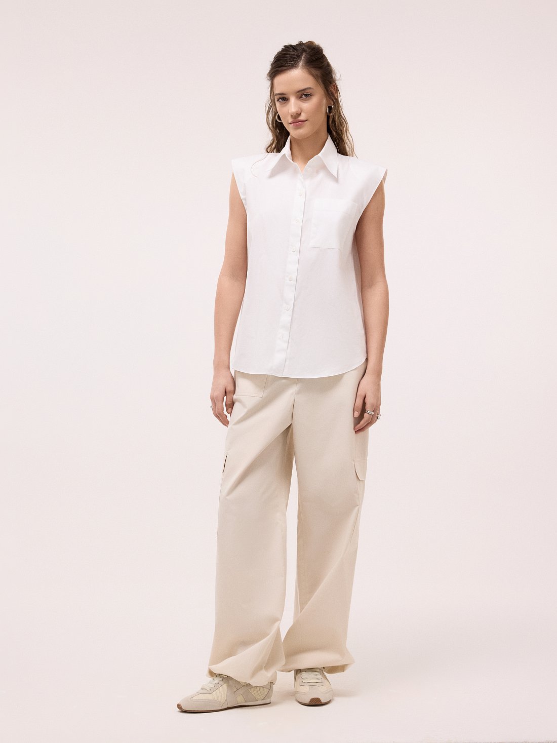 Хлопковая рубашка без рукавов: фото №1