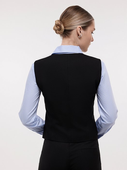 Однобортный жилет на пуговицах: фото №4