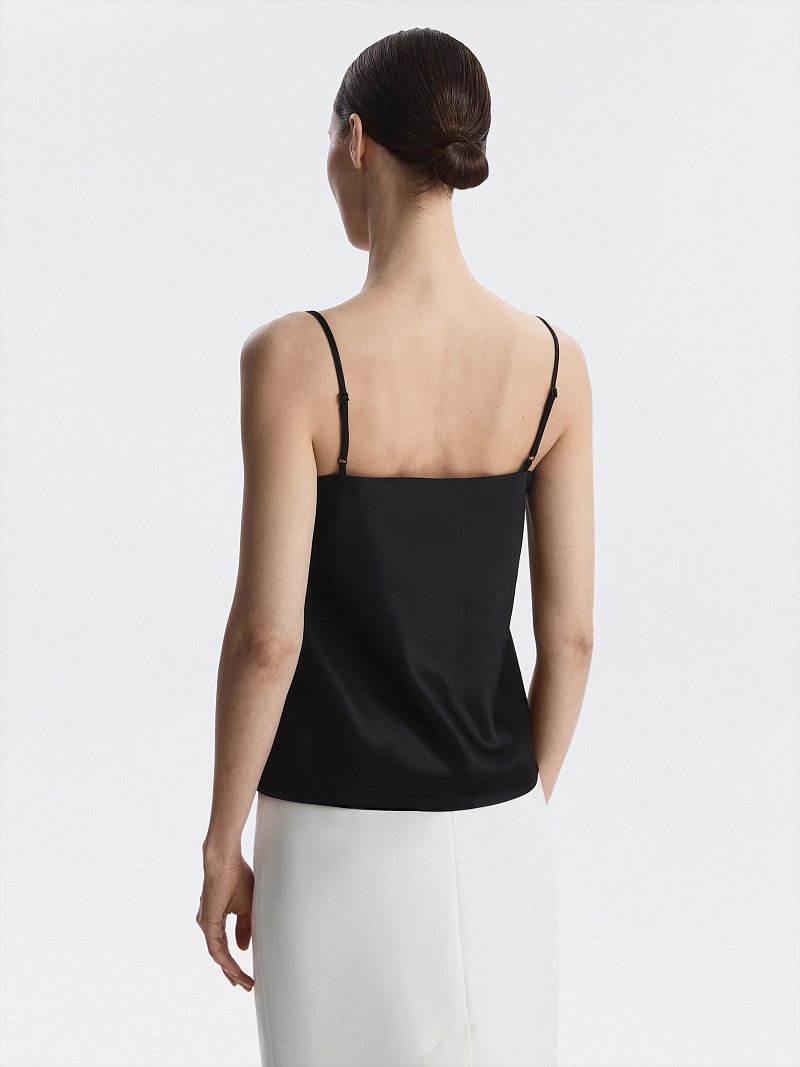 Атласный топ на бретелях