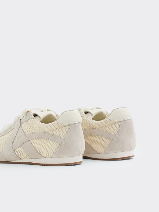 Сетчатые кеды с замшей: фото №3