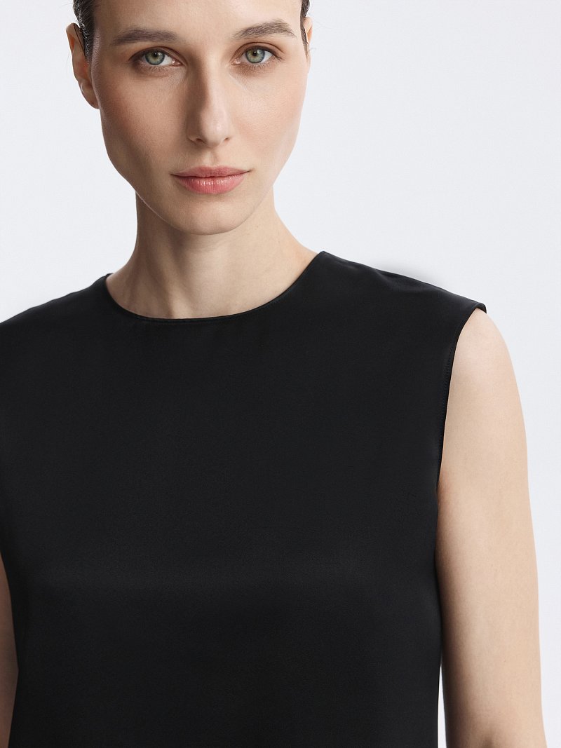 Топ из атласной ткани