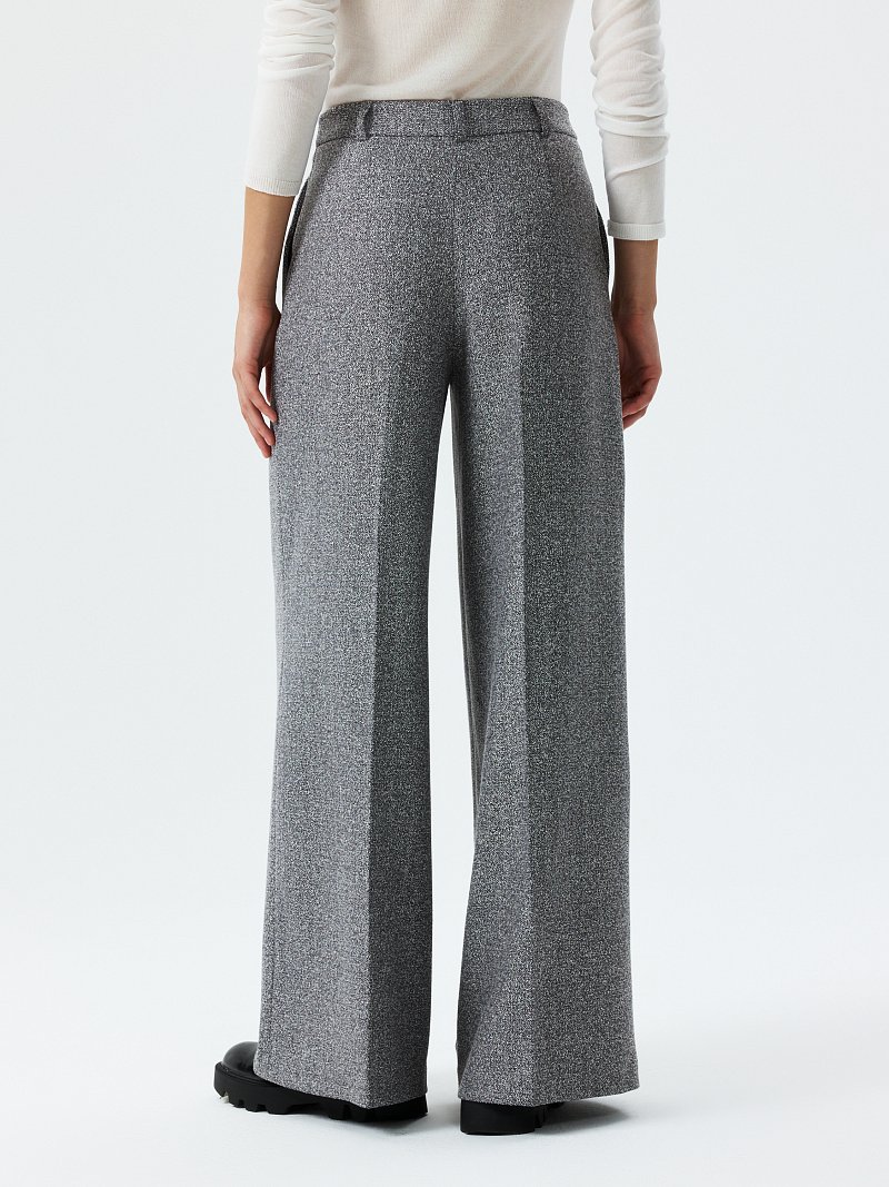 Брюки свободного кроя