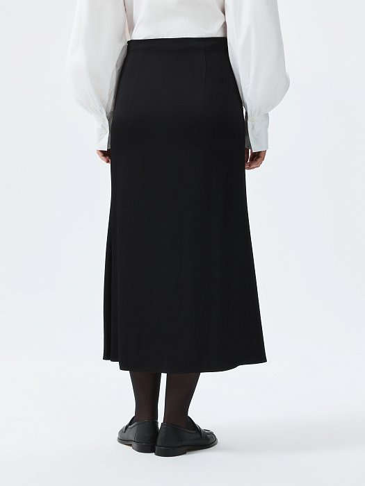Атласная юбка-миди: фото №5