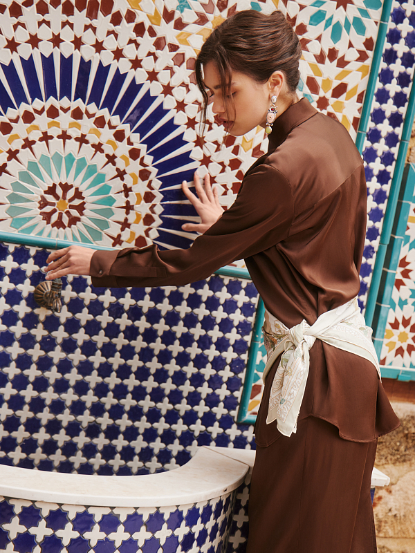 Атласная блуза 