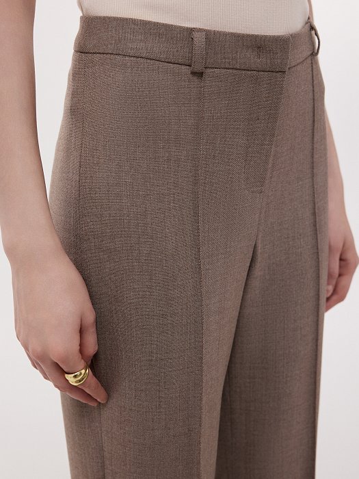 Прямые брюки с разрезами: фото №3