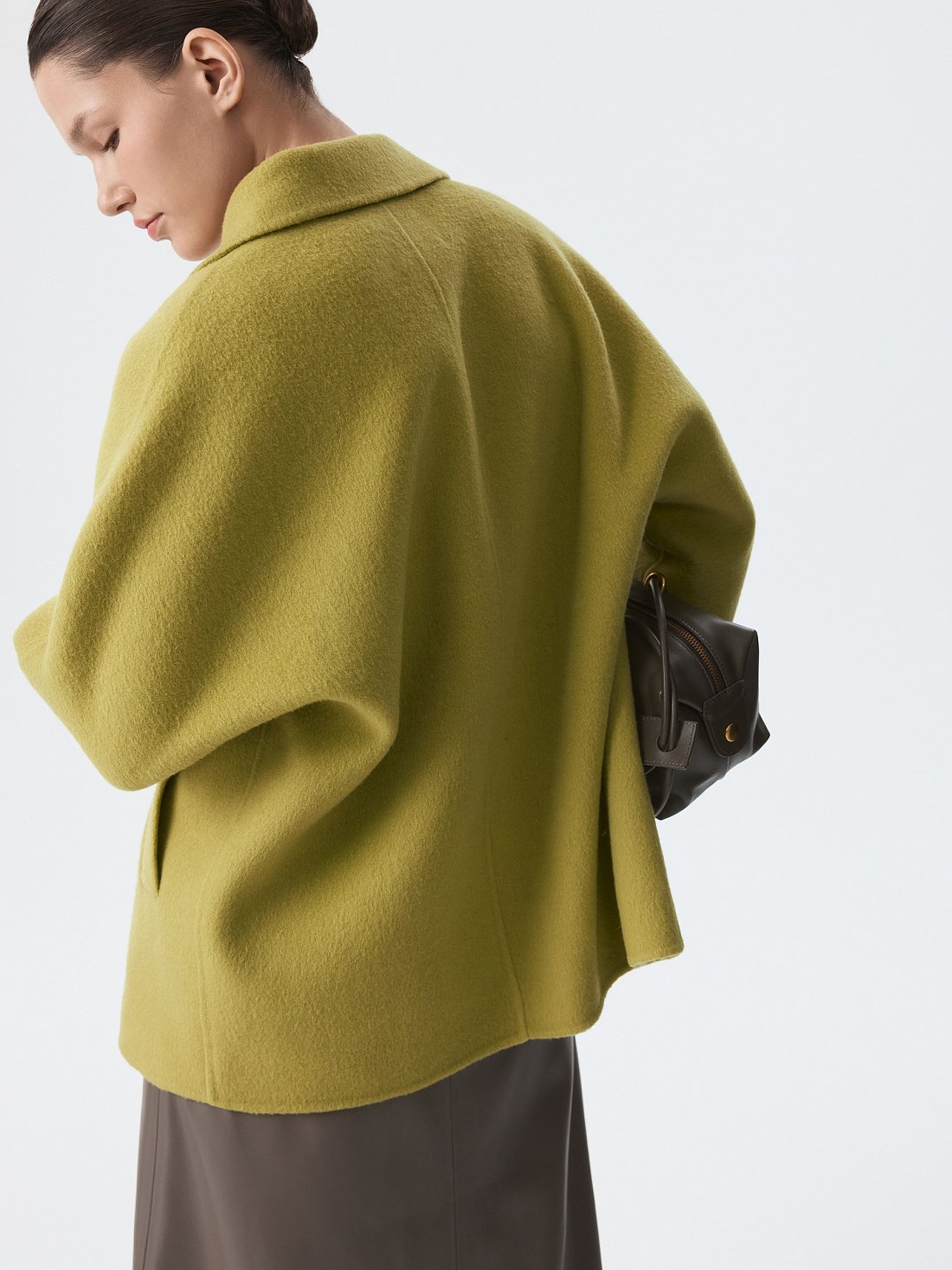 Двубортное укороченное пальто: фото №1