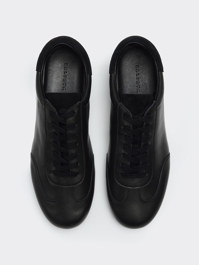 Кроссовки из натуральной кожи