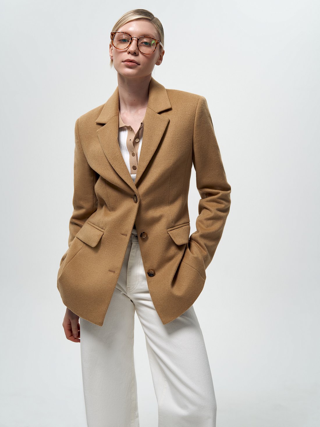 Приталенный жакет из драпа: фото №1