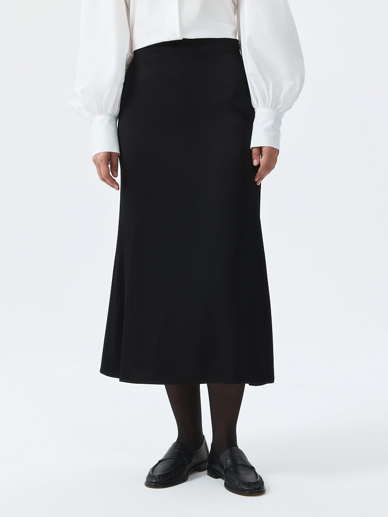 Атласная юбка-миди