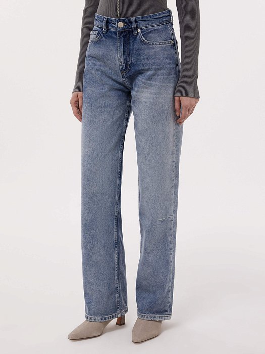 Джинсы прямого кроя: фото №3