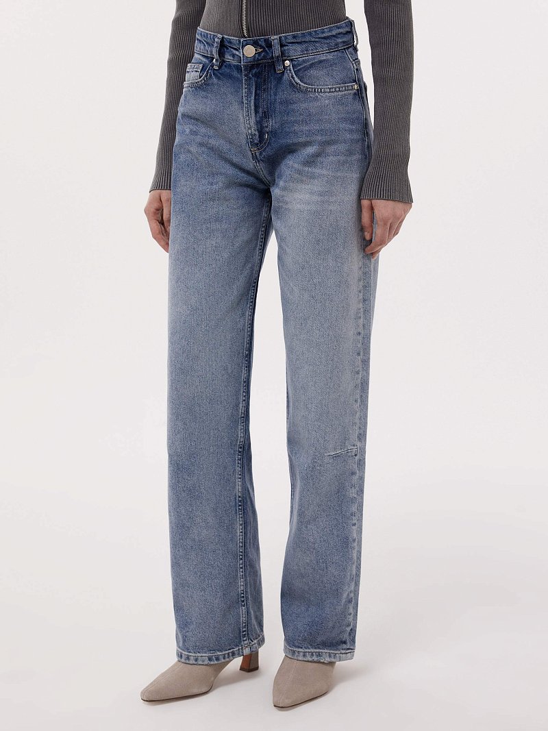 Джинсы прямого кроя