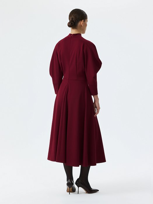 Расклешенное платье из трикотажа: фото №5