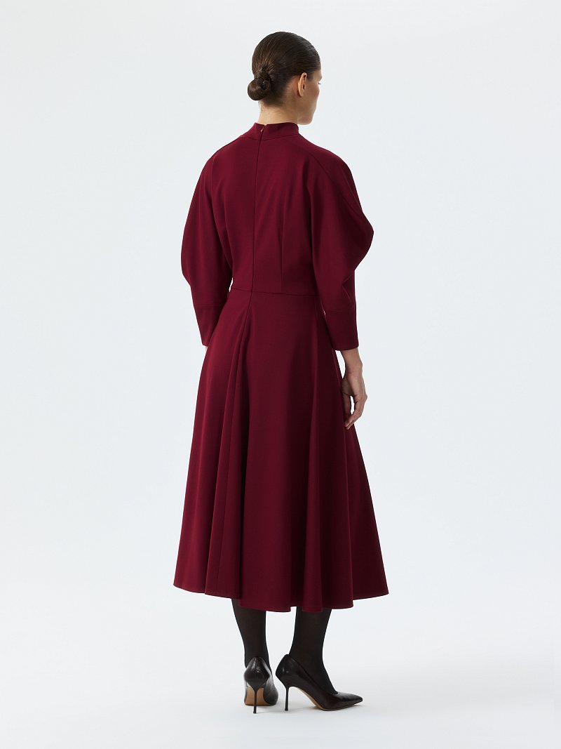 Расклешенное платье из трикотажа