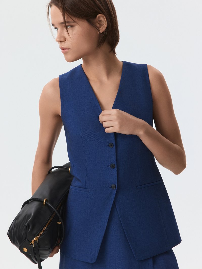 Приталенный жилет с шерстью