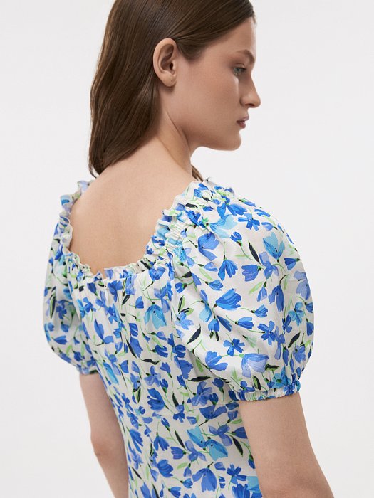 Короткое платье с цветочным принтом: фото №4