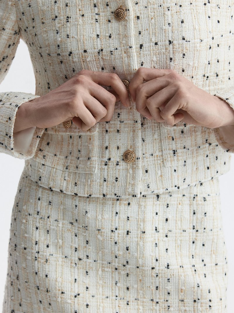 Укороченный жакет из твида