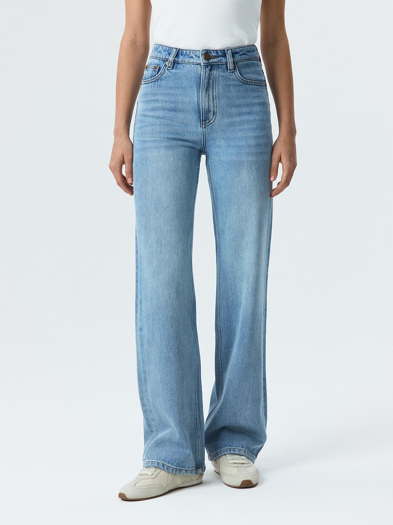 Джинсы прямого кроя