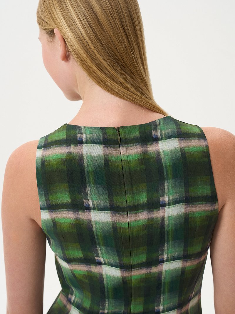 Асимметричное платье в клетку