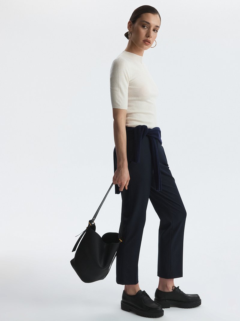 Укороченные зауженные брюки