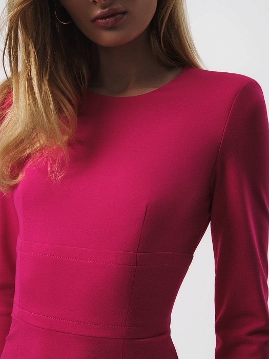 Платье-футляр с длинными рукавами: фото №3