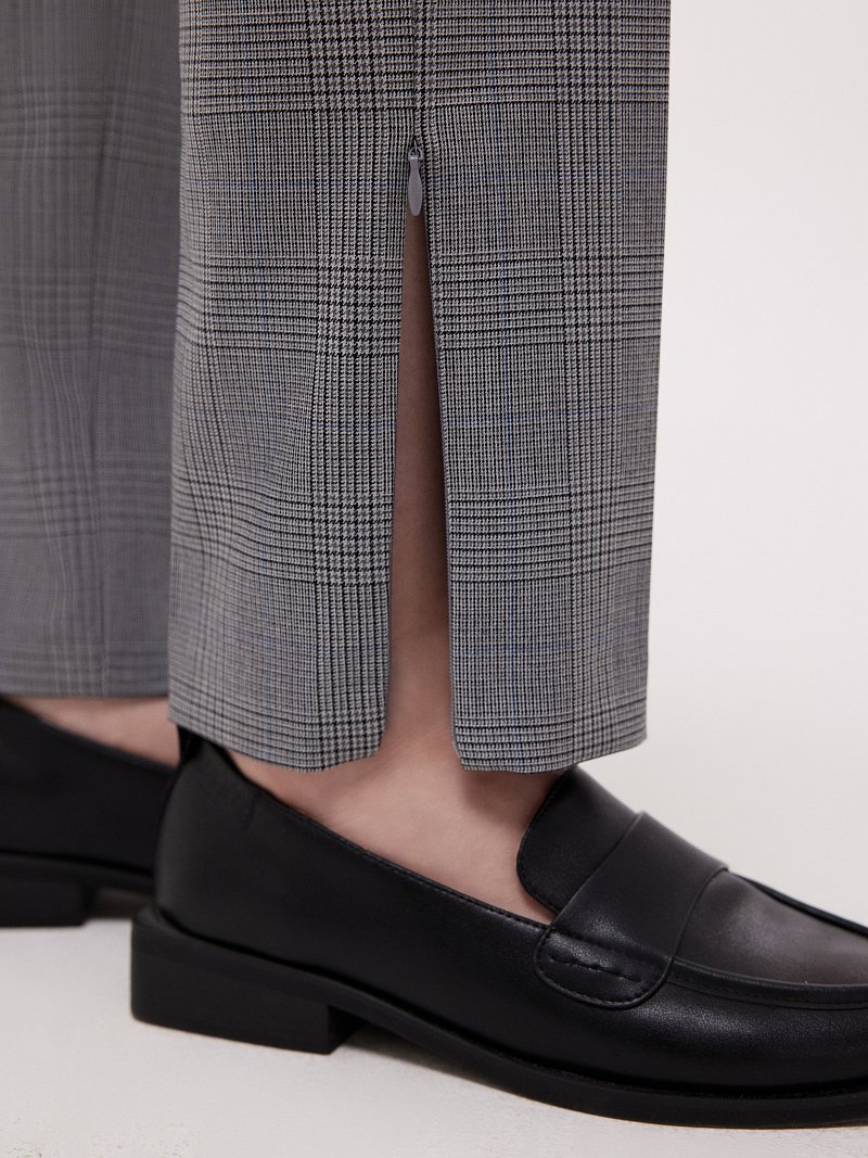 Брюки зауженного кроя