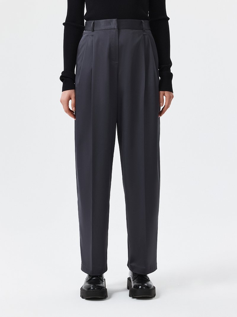 Атласные брюки-бананы