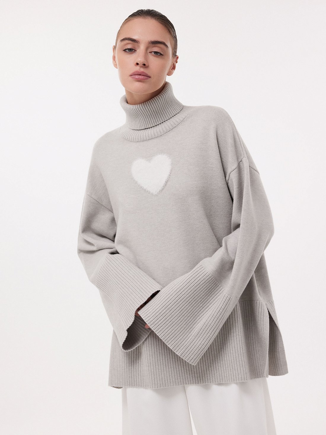 Свитер с сердечком: фото №1