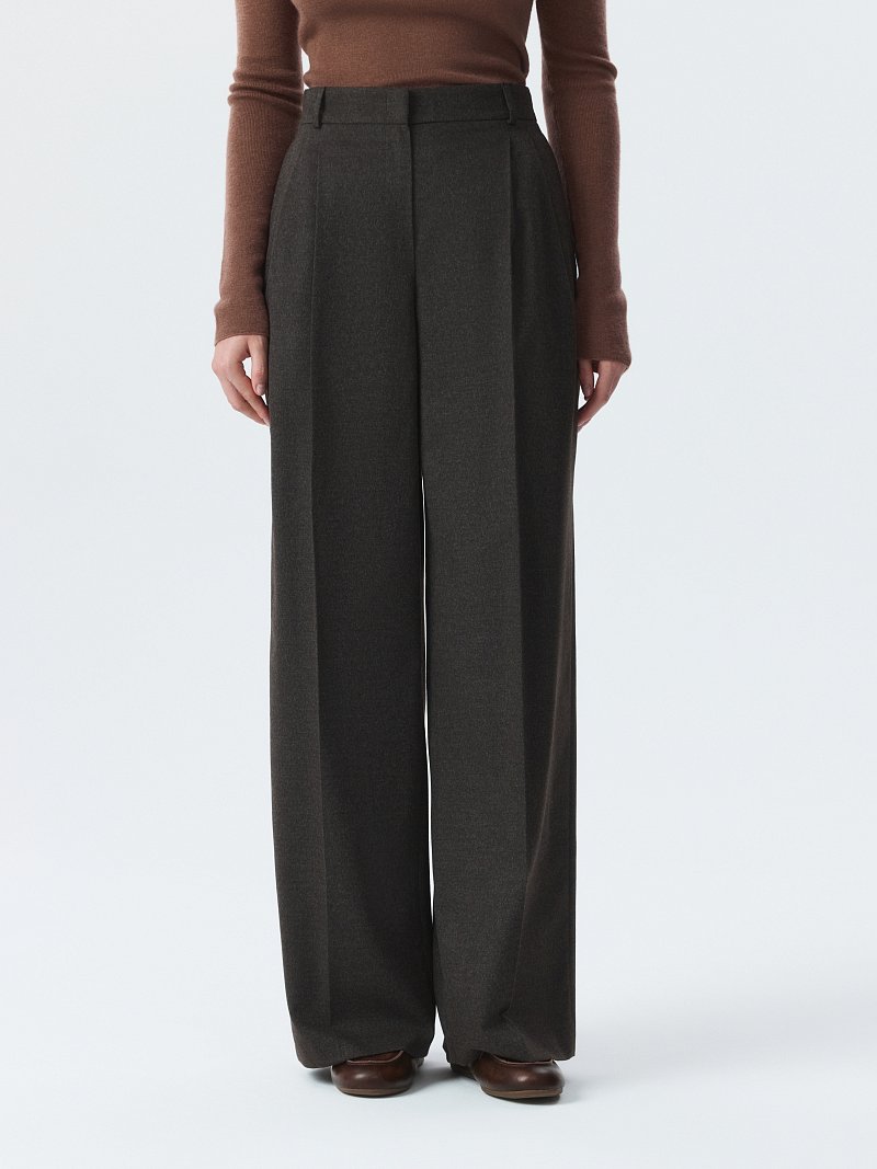 Широкие брюки из фланели