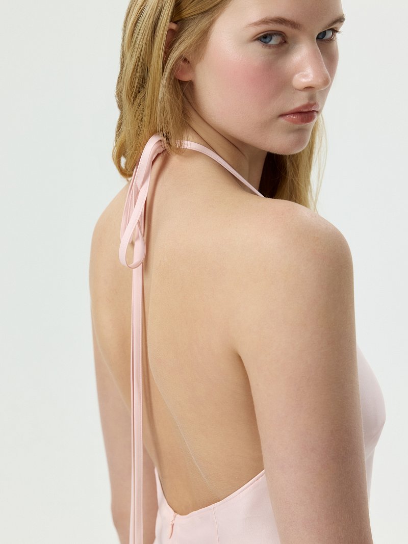 Атласное платье-халтер