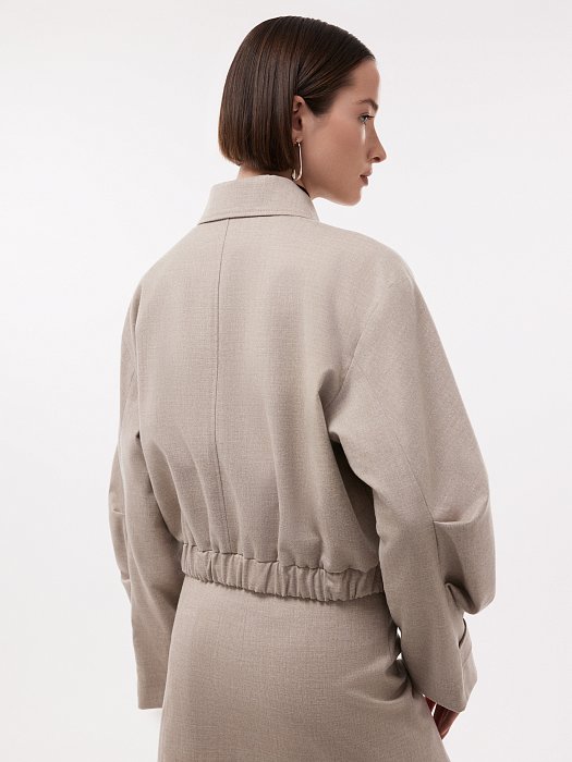 Укороченная куртка на молнии: фото №4