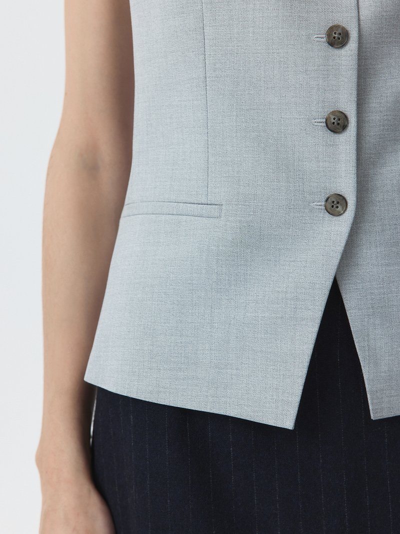 Костюмный жилет с квадратным вырезом