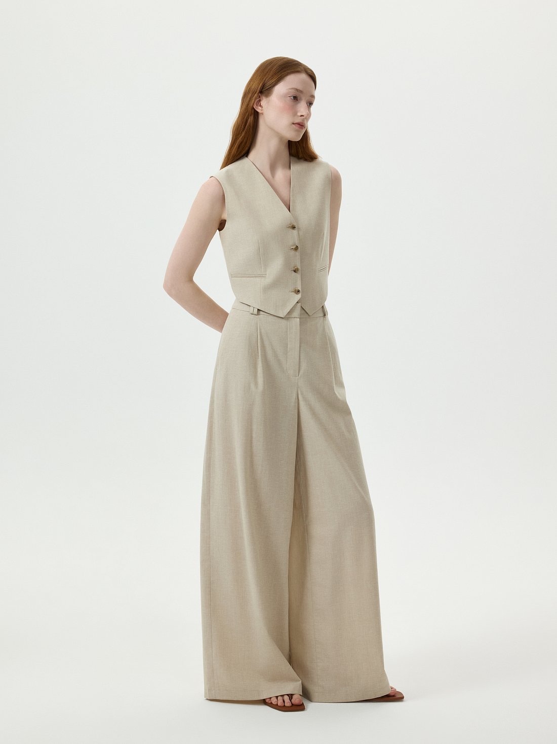 Костюмный жилет со льном: фото №1