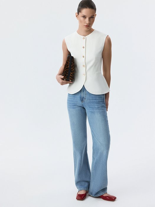 Приталенный жилет с баской: фото №2