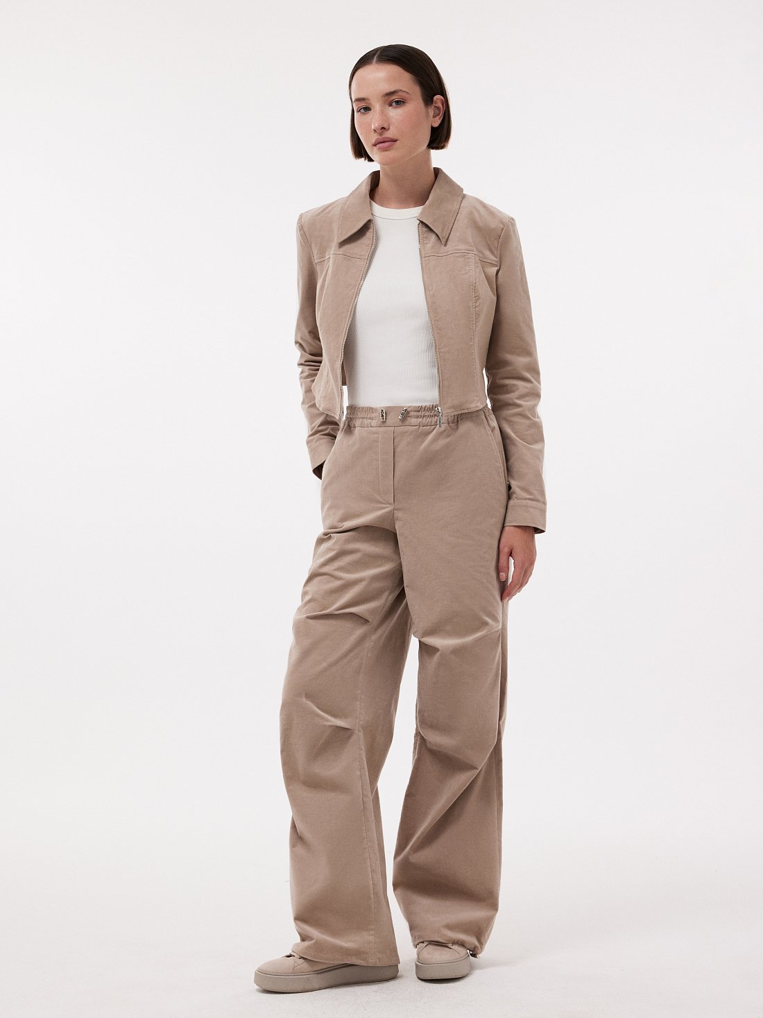 Вельветовые брюки с драпировкой: фото №1